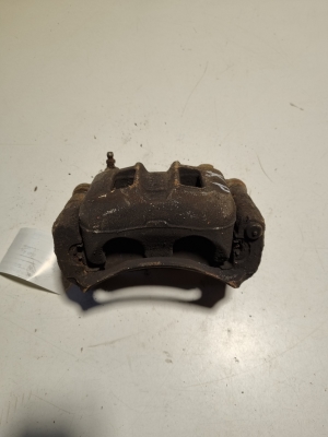 Mitsubishi Pajero IV (2006–2026) Bremssattel vorne - 4