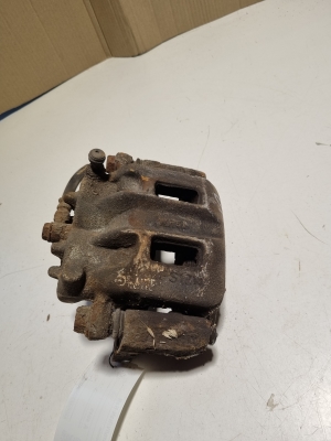 Mitsubishi Pajero IV (2006–2026) Front brake caliper - 3