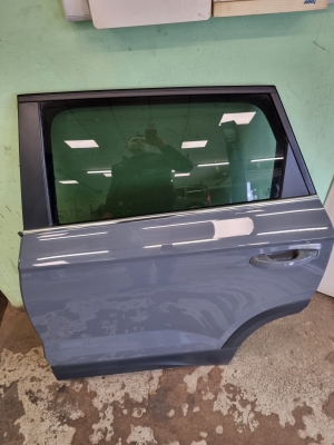 Volkswagen Taos I (2021–2026) Rear side doors - 3