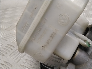 Porsche Cayenne (2010–2017) Piduri peasilinder 7P0611303A - 3