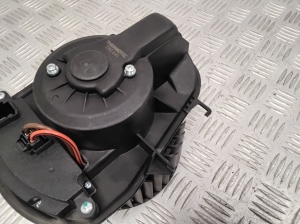 Porsche Cayenne (2010–2017) Heater blower motor - 2