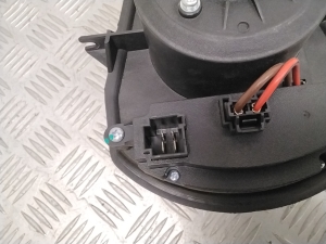 Porsche Cayenne (2010–2017) Heater blower motor - 3