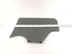 RENAULT Megane E-Tech CMF-EV (2022–2026) Rear side door glass 823006610R - 3