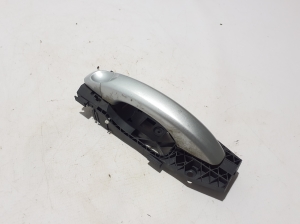 Volkswagen Amarok I (2010–2022) Front door external opening handle and its details - 2