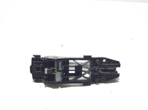 Volkswagen Amarok I (2010–2022) Front door external opening handle and its details - 3