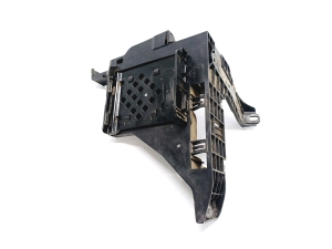   Other part under the hood  - 2N0915515 