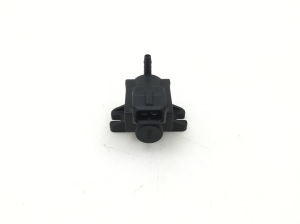 Opel Astra H (2004–2010) Solenoid 72244800 - 3