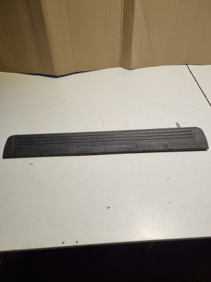 Mitsubishi Pajero IV (2006–2026) Inner sill trim MR402145 - 2