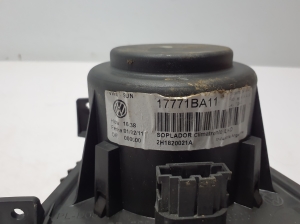 Volkswagen Amarok I (2010–2022) Heater blower motor 2H1820021A - 3