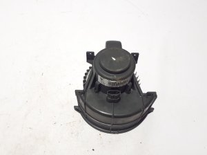 Volkswagen Amarok I (2010–2022) Heater blower motor 2H1820021A - 4