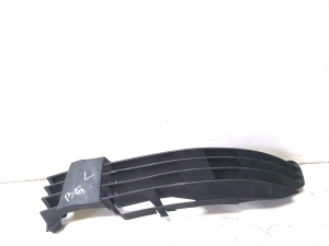 Volkswagen Passat B5 (1997–2005) Priekšējā bampera apakšējā reste 3B0853665H - 4