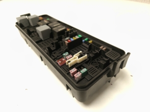 Land Rover Sport (2013–2026) Drošinātāju kaste salonā HPLA14N030AB - 3