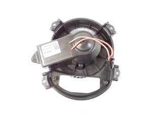 Mercedes Benz B-Class 246 (2011–2017) Heater blower motor A2469062501 - 4