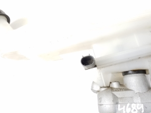 Mercedes Benz B-Class 246 (2011–2017) Brake master cylinder A2464300101 - 2