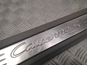 Porsche Cayenne (2010–2017) Inner sill trim 7P5863484M - 5