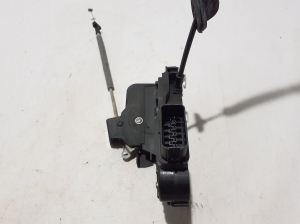 VOLVO XC60 (2008–2017) Rear side door lock 30799317 - 4