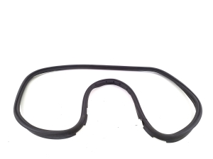 Trunk seal (on body) - 7474447