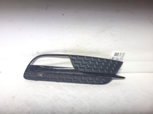 Front bumper fog lamp cover - 8T0807681H