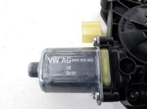 AUDI A4 B9 (2015–2026) Fensterheber Tür vorne und seine Teile - 3