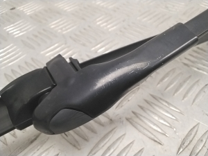 Porsche Cayenne (2010–2017) Windshield wiper arm 7P0955410B - 2