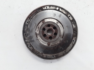  Clutch flywheel 