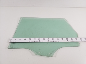 AUDI A4 B9 (2015–2026) Rear side door glass 8W9845206 - 2