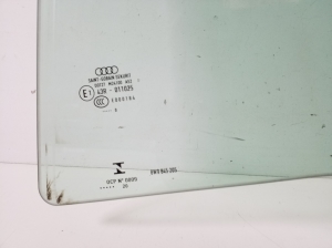 AUDI A4 B9 (2015–2026) Türscheibe hinten 8W9845205 - 2