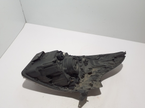 RENAULT Trafic III (2014–2022) Headlight 260109424R - 2