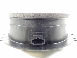 AUDI A4 B9 (2015–2026) Tagumise külgukse kõlar 8W5035411 - 2