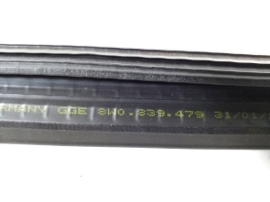 AUDI A4 B9 (2015–2026) Lèche-vitre intérieur de porte arrière 8W0839479 - 2