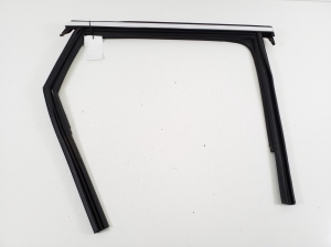   Autre pièce de porte latérale arrière  - 8W9839432 