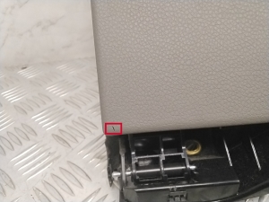 Porsche Cayenne (2010–2017) Glove box 7P5857095 - 5