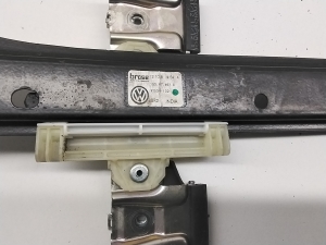 Skoda Citigo (2011–2026) Front door window regulator - 3