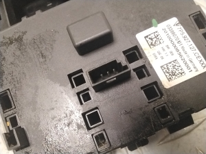 Porsche Cayenne (2010–2017) Suspension height adjustment switch 7P5927127 - 4