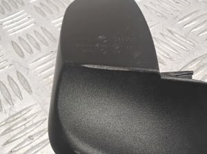 Porsche Cayenne (2010–2017) Other part of tail light 90073574A - 3