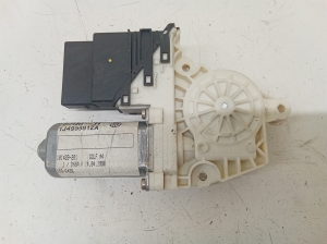 Volkswagen Golf IV (1997–2003) Rear side door window regulator motor 1J4959812A - 2
