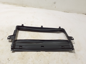 VOLVO XC60 (2017–2026) Luftleitblech für den Kühler 31425367 - 4