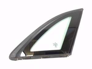   Rear quarter glass  - A2466708400 