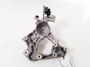 RENAULT Megane E-Tech CMF-EV (2022–2026) Halter für Klimakompressor 119105MZ0A - 2