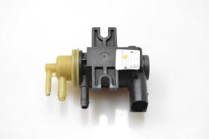 Skoda Superb (2015–2026) Magnetventil 04L131051F - 2