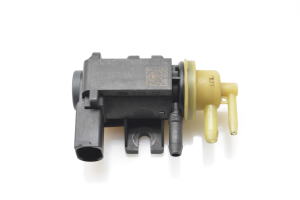 Skoda Superb (2015–2026) Magnetventil 04L131051F