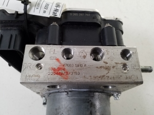 RENAULT Megane E-Tech CMF-EV (2022–2026) ABS unit 476605813R - 3