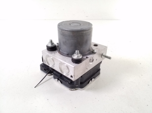 RENAULT Megane E-Tech CMF-EV (2022–2026) ABS unit 476605813R - 4