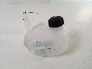   Réservoir de liquide de refroidissement  - 217115810R 