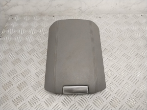 Autre pièce de la console centrale