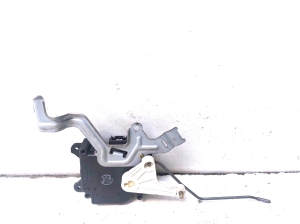 TOYOTA Avensis Verso M2 (2001–2009) Salongi soojenduse klapi mootor 0637008610 - 2