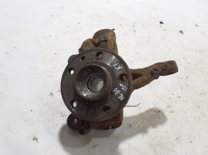 VOLVO XC60 (2008–2017) Front wheel hub 31451326 - 2