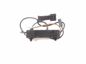 Mercedes Benz E-Class W212 (2009–2015) Antenna amplifier A2128704589 - 3