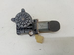 Fensterhebermotor vorne - 101354XXX