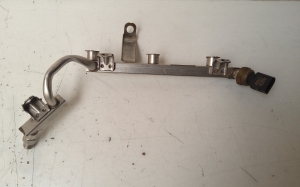 Volkswagen Passat B7 (2010–2014) Common Rail Kraftstoffleitung 03C129041A - 2